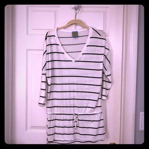 C&C California beach Blck & white striped cover-up